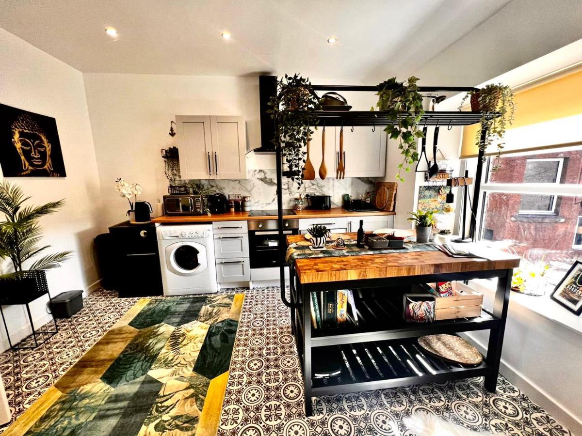 Cozy And Modern Flat In The Heart Of Apartment Hawick