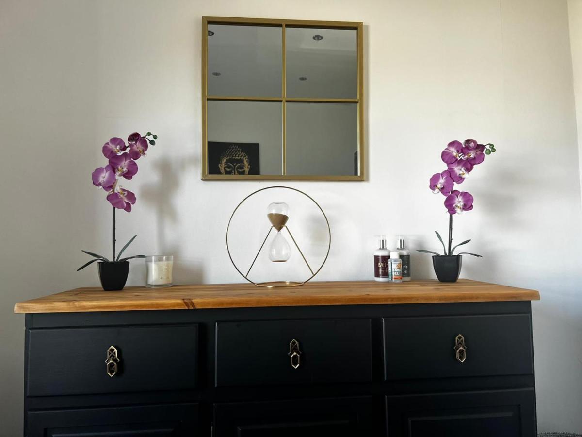 Cozy And Modern Flat In The Heart Of * Hawick